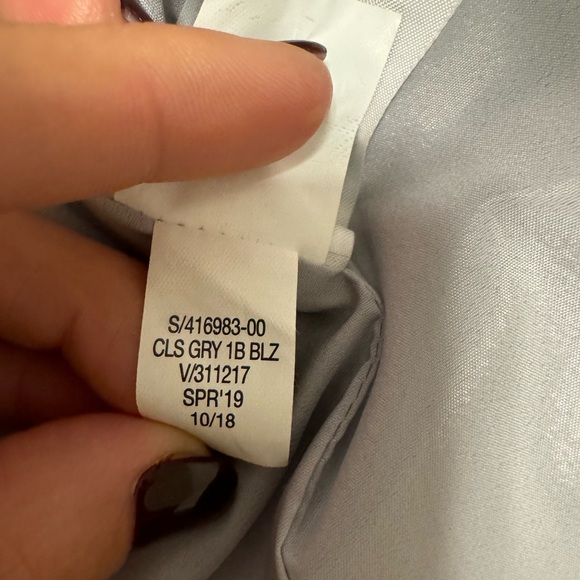 Banana Republic Classic Fit Charcoal Gray One Button Washable Blazer Size 6 - Picture 9 of 12